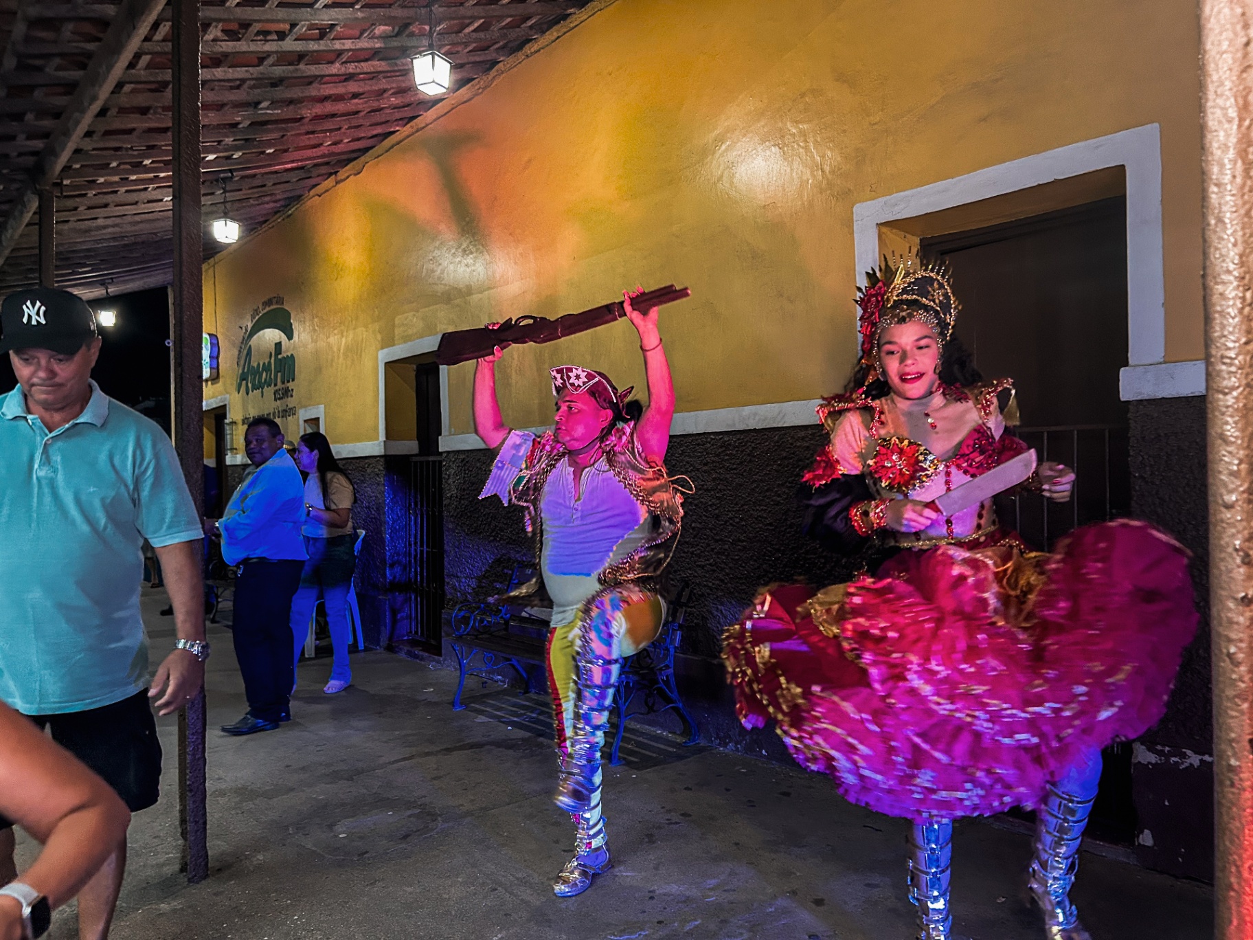 Apresentação cultural durante o Repente na Linha