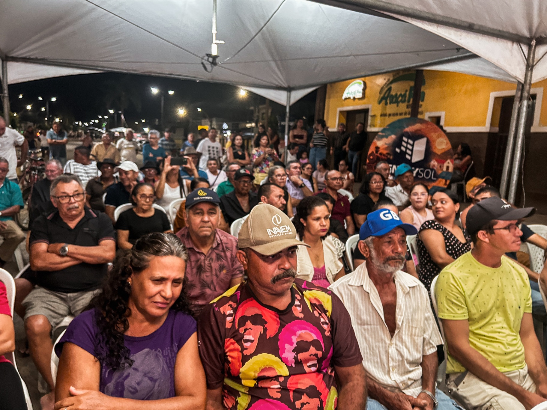 Público reunido para o Repente na Linha em Mari